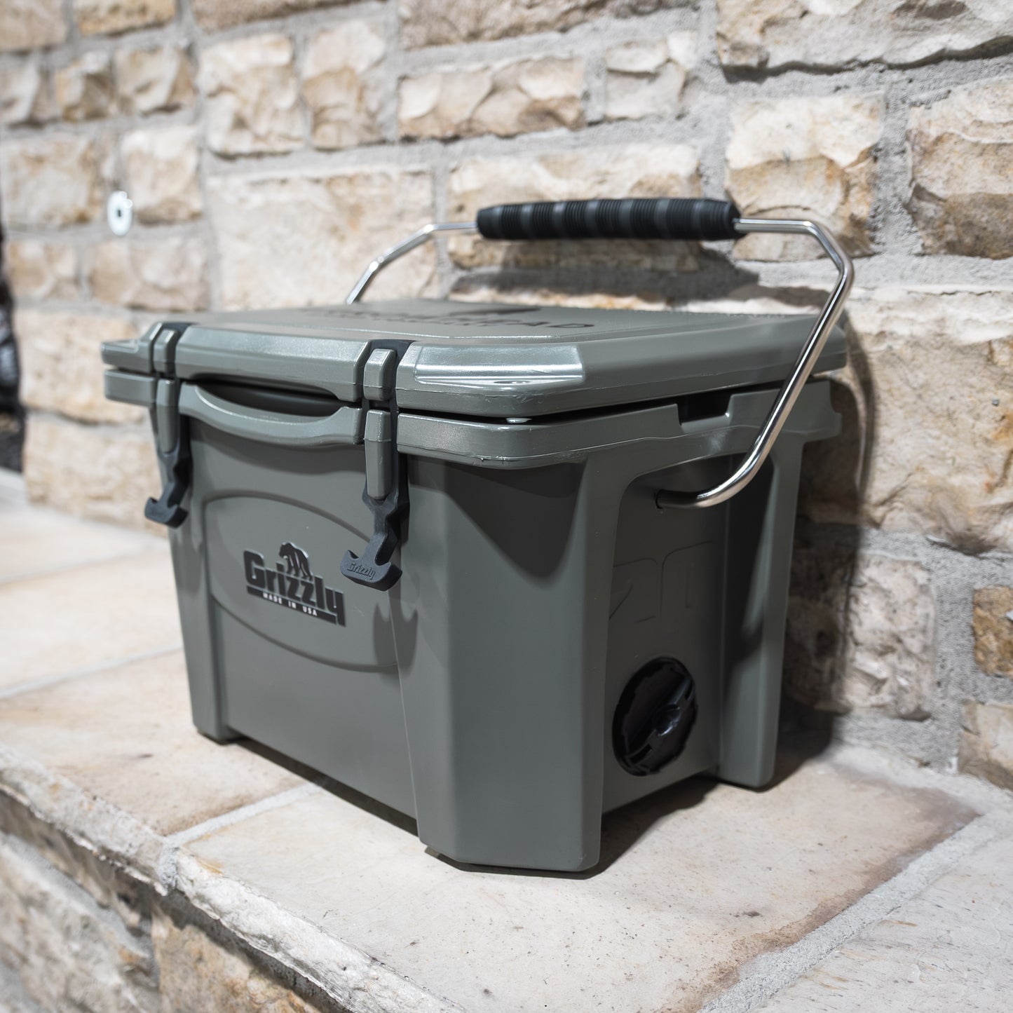 Grizzly 20 Hard Cooler